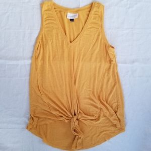 💕5/25$ Universal Thread Mustard V Neck Tank